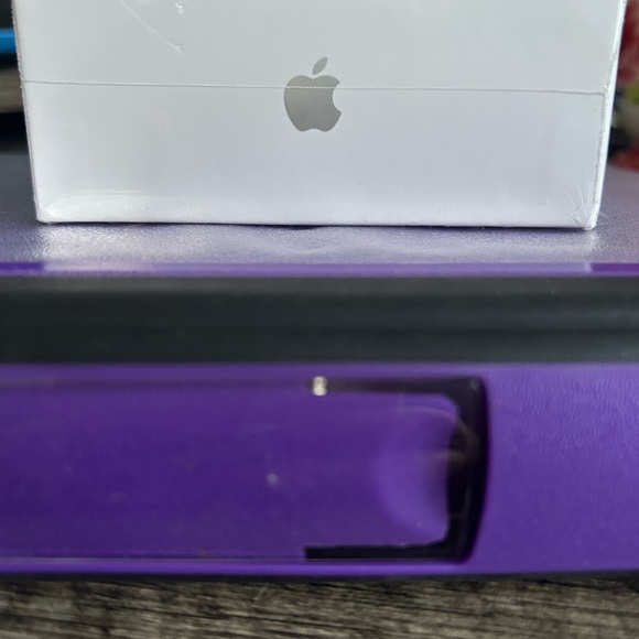 AIR PODS - Picture 2 of 4